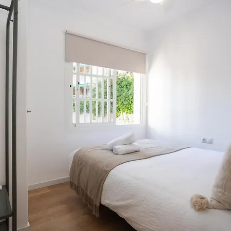 San Miguel 34 * Málaga